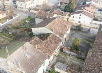 Posizione della mappa - Casa semi indipendente Via Garibaldi
 
N.10, Casteldidone - foto 64