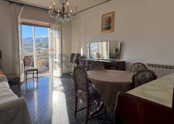 Sala da pranzo - Quadrilocale Via Tommaseo
 
37, Vado Ligure - foto 2