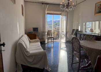 Sala da pranzo - Quadrilocale Via Tommaseo
 
37, Vado Ligure - foto 3