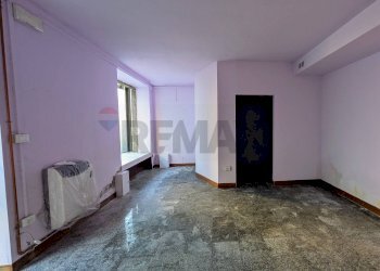 Stanza vuota - Negozio Berzo Inferiore - foto 10