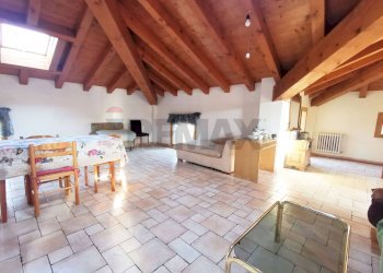 Sala da pranzo - Trilocale BRUGHIERA
 
61, Villa d'Almè - foto 4