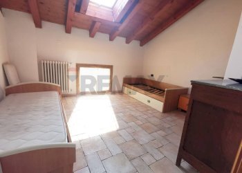 Camera / camera da letto - Trilocale BRUGHIERA
 
61, Villa d'Almè - foto 11