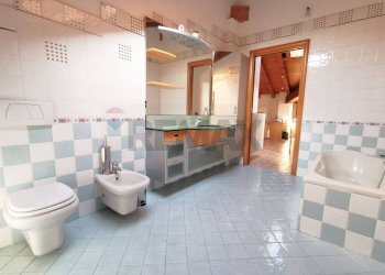 Bagno - Trilocale BRUGHIERA
 
61, Villa d'Almè - foto 13