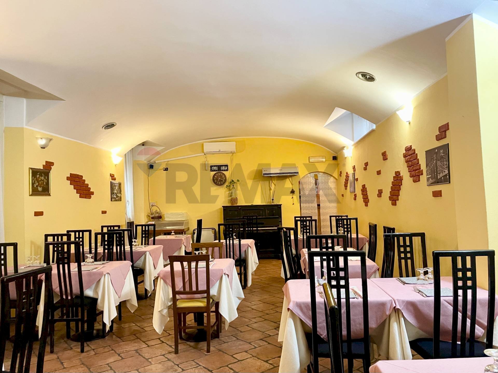 Sala da pranzo - Locale Commerciale Pavia - foto 2