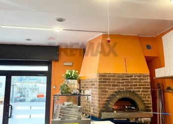 Ricezione / Lobby - Locale Commerciale Pavia - foto 1