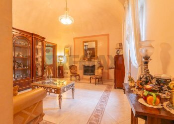 Soggiorno - Quadrilocale Via Roma
 
6, Ischia di Castro - foto 1