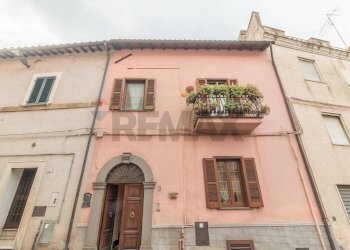 Casa all\'aperto - Quadrilocale Via Roma
 
6, Ischia di Castro - foto 4