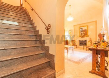 Scale - Quadrilocale Via Roma
 
6, Ischia di Castro - foto 8