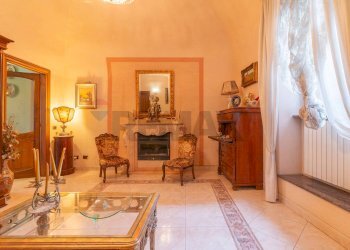 Soggiorno - Quadrilocale Via Roma
 
6, Ischia di Castro - foto 11