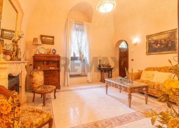 Soggiorno - Quadrilocale Via Roma
 
6, Ischia di Castro - foto 14