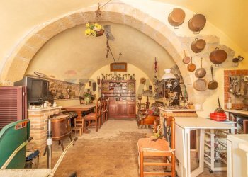 Sala da pranzo - Quadrilocale Via Roma
 
6, Ischia di Castro - foto 46