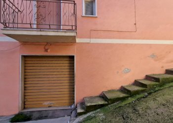 Foto 3 - Box Via Canova
 
1, San Nicandro Garganico - foto 3