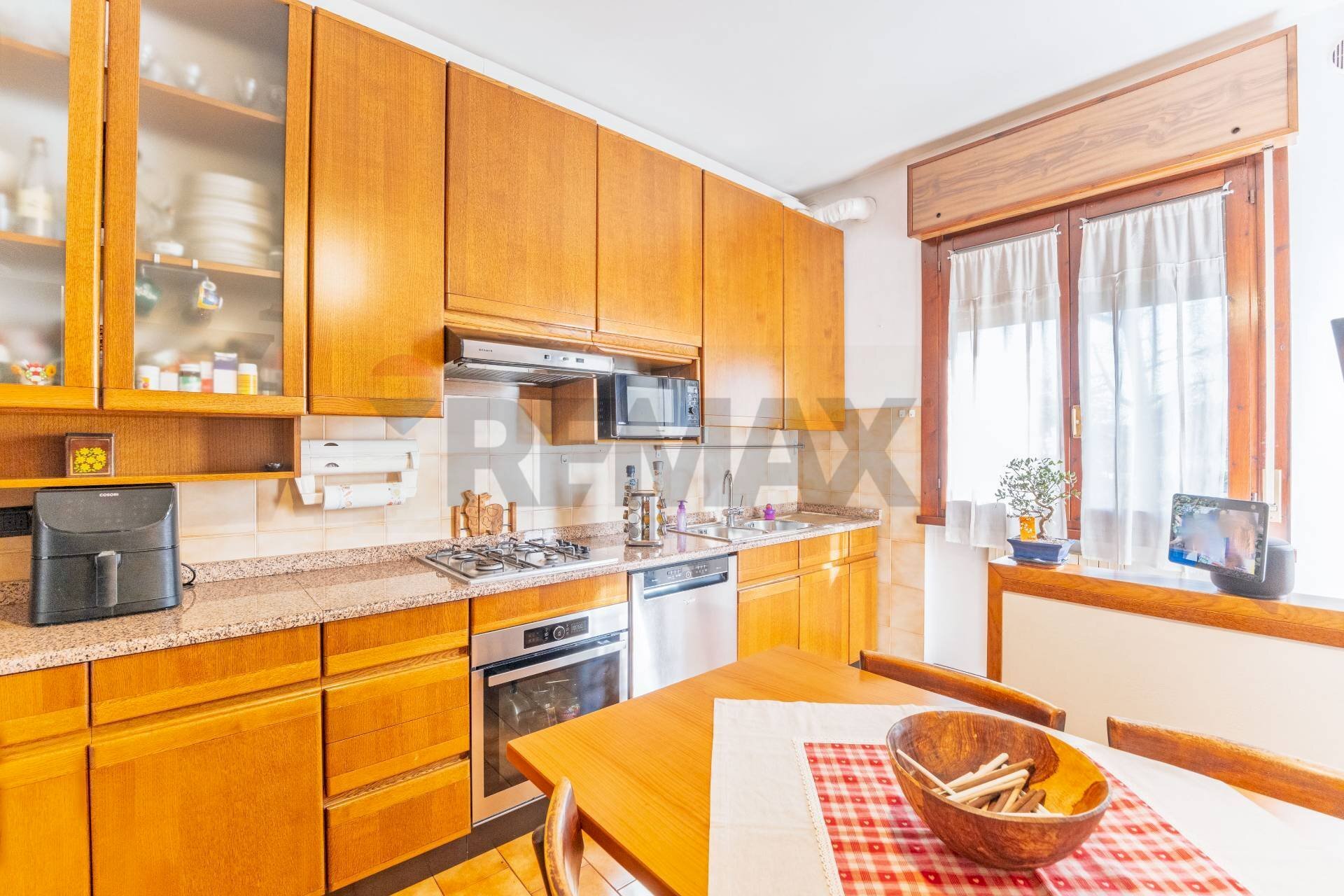 Cucina - Trilocale VIA UGO FOSCOLO
23, Cassano Magnago - foto 2