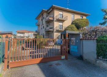 Casa all\'aperto - Trilocale VIA UGO FOSCOLO
 
23, Cassano Magnago - foto 5