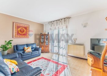 Soggiorno - Trilocale VIA UGO FOSCOLO
 
23, Cassano Magnago - foto 6