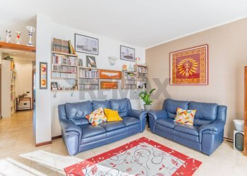 Soggiorno - Trilocale VIA UGO FOSCOLO
 
23, Cassano Magnago - foto 9