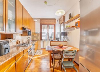 Cucina - Trilocale VIA UGO FOSCOLO
 
23, Cassano Magnago - foto 10