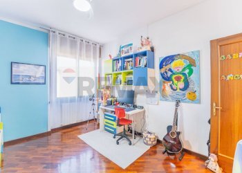 Camera / camera da letto - Trilocale VIA UGO FOSCOLO
 
23, Cassano Magnago - foto 14