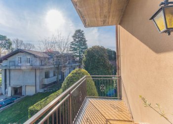 Balcone - Trilocale VIA UGO FOSCOLO
 
23, Cassano Magnago - foto 23