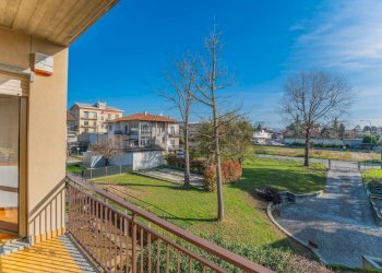 Balcone - Trilocale VIA UGO FOSCOLO
 
23, Cassano Magnago - foto 27