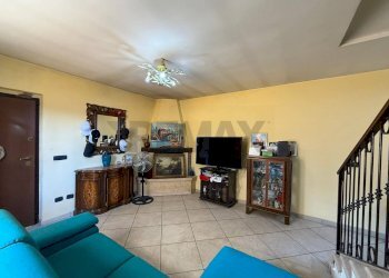 Soggiorno - Terraced Villa Via Federico II
 
10, Cesa - photo 2