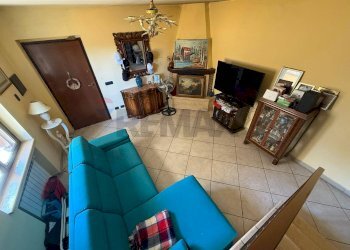 Soggiorno - Terraced Villa Via Federico II
 
10, Cesa - photo 4