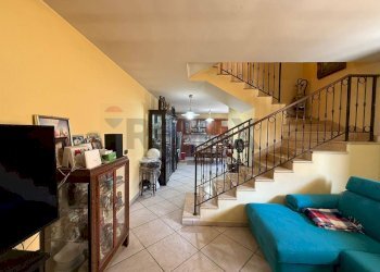 Soggiorno - Terraced Villa Via Federico II
 
10, Cesa - photo 6