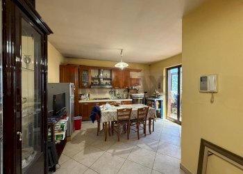 Sala da pranzo - Terraced Villa Via Federico II
 
10, Cesa - photo 8