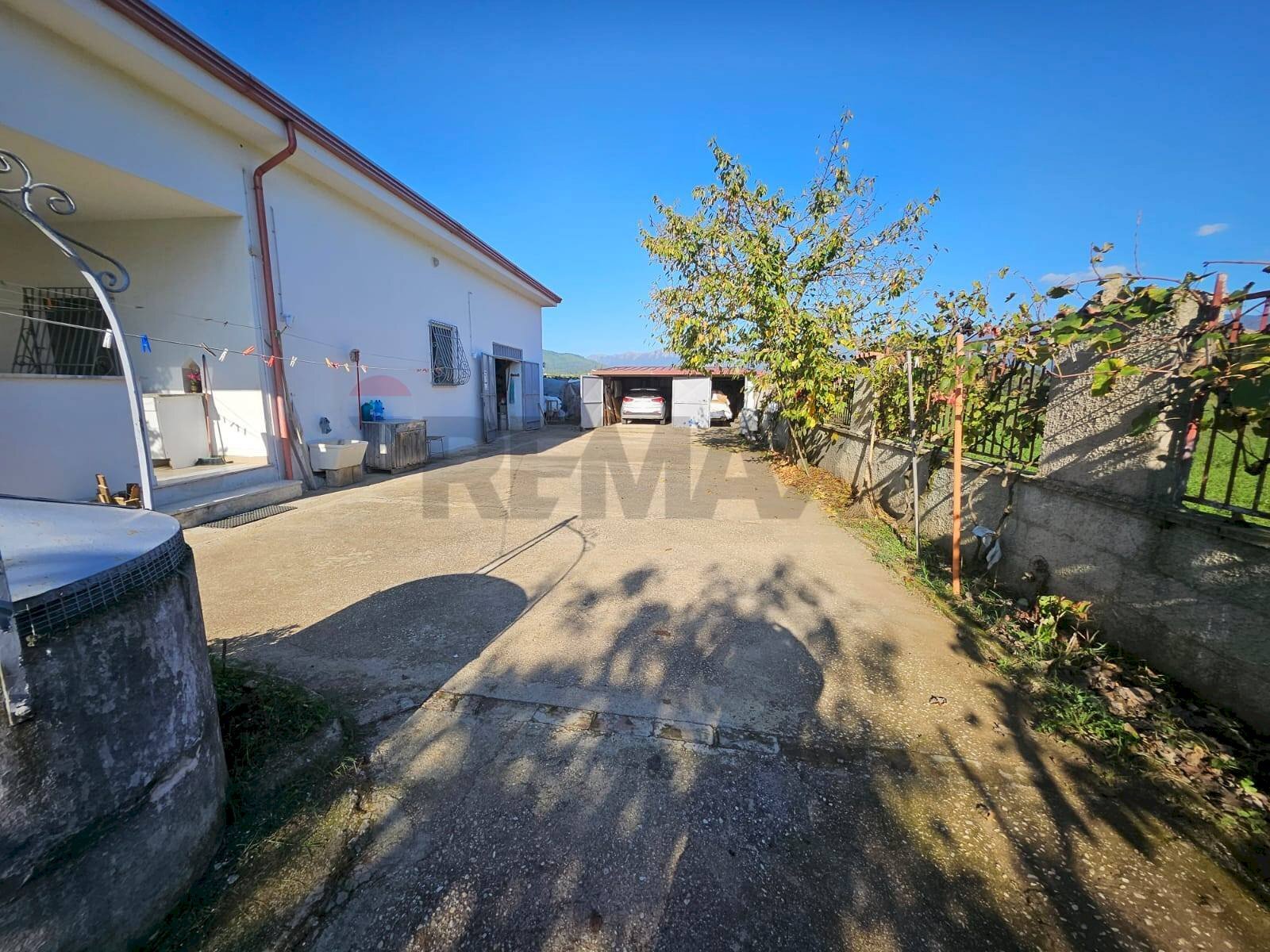 Casa all\'aperto - Independent house Contrada Ferrara
 
1, Vairano Patenora - photo 3