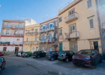 Edificio all\'aperto - Appartamento Via Francesco Baracca
 
62/64, Palermo - foto 1