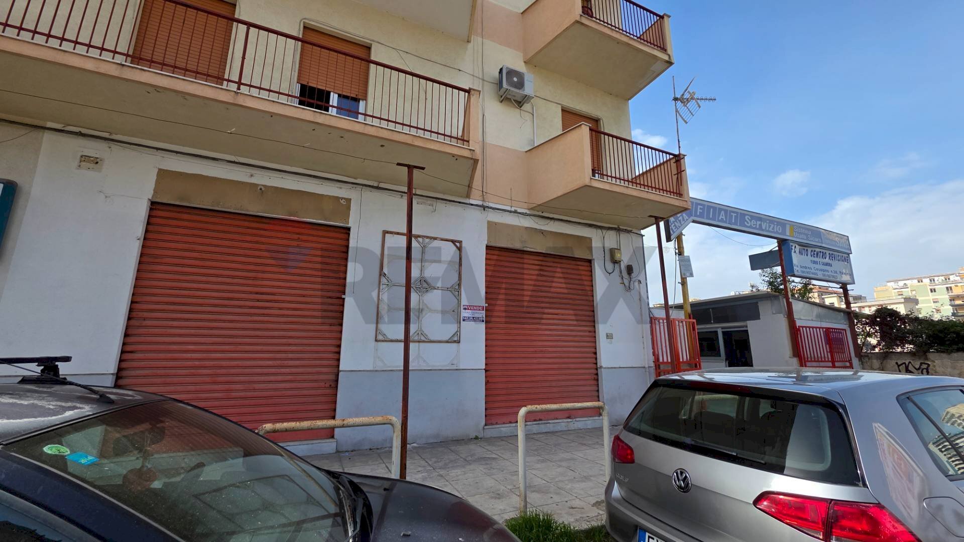 Edificio all\'aperto - Locale Commerciale Via Oreto
 
311, Palermo - foto 1