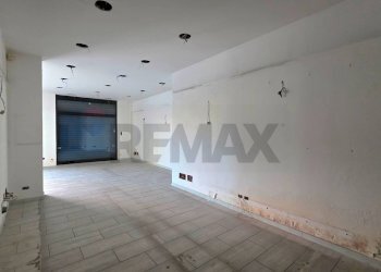 Stanza vuota - Locale Commerciale Via Oreto
 
311, Palermo - foto 12