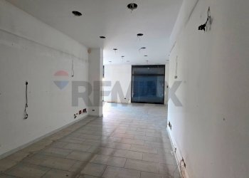 Stanza vuota - Locale Commerciale Via Oreto
 
311, Palermo - foto 13