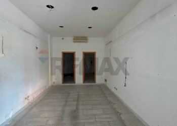 Stanza vuota - Locale Commerciale Via Oreto
 
311, Palermo - foto 15