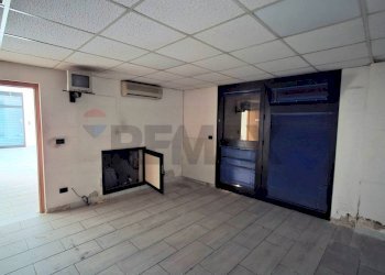 Stanza vuota - Locale Commerciale Via Oreto
 
311, Palermo - foto 17