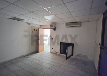 Stanza vuota - Locale Commerciale Via Oreto
 
311, Palermo - foto 18