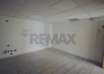 Stanza vuota - Locale Commerciale Via Oreto
 
311, Palermo - foto 19