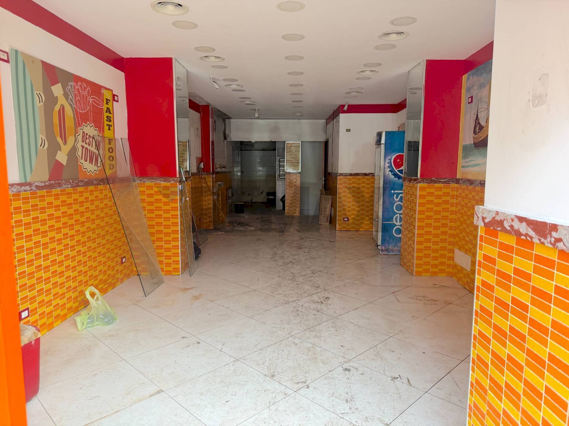 Ricezione / Lobby - Locale Commerciale Via Scribonio Curione, Roma - foto 3