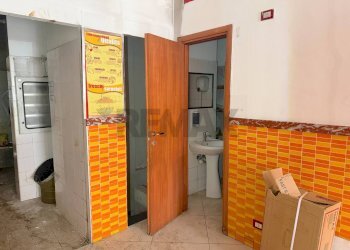 Cucina - Commercial Premises Via Scribonio Curione, Roma - photo 11