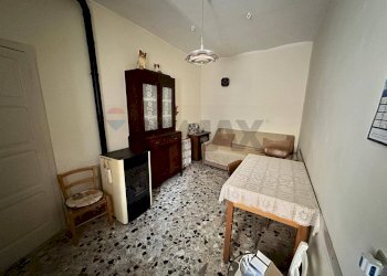 Soggiorno - Casa semi indipendente Via Armando Diaz
 
11, Celenza Valfortore - foto 8