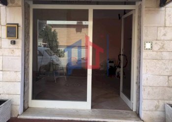 Foto 22 - Locale Commerciale Via Barcellona, Pomezia - foto 21