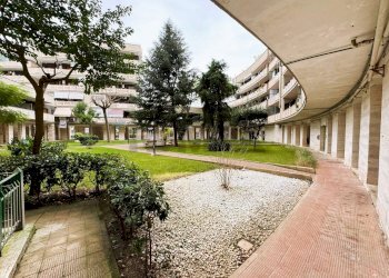 Edificio all\'aperto - Quadrilocale Via Camillo Rosalba
 
46/f, Bari - foto 9