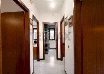 Hall / corridoio - Trilocale Via Giacomo Giacobelli
 
23, Bari - foto 8