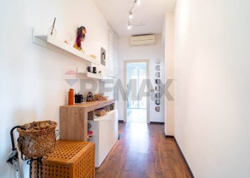 Hall / corridoio - Three-room apartment Via Luigi Galvani
 
10, Parma - photo 8