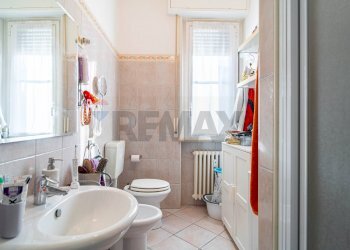 Bagno - Three-room apartment Via Luigi Galvani
 
10, Parma - photo 13