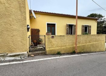 Foto 1 - Casa indipendente Via Chiusedda
 
44, La Maddalena - foto 1