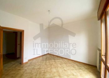 Camera da letto - Trilocale via Victor Marie Hugo, Verucchio - foto 7