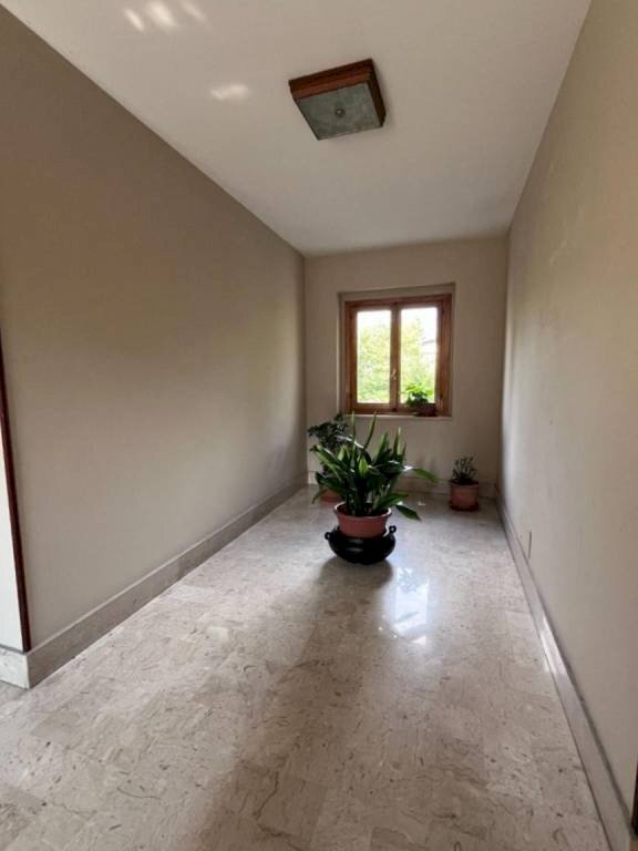 Interno palazzo - Three-room apartment via Villaggio Edelweiss, 3/c, Gravere - photo 2