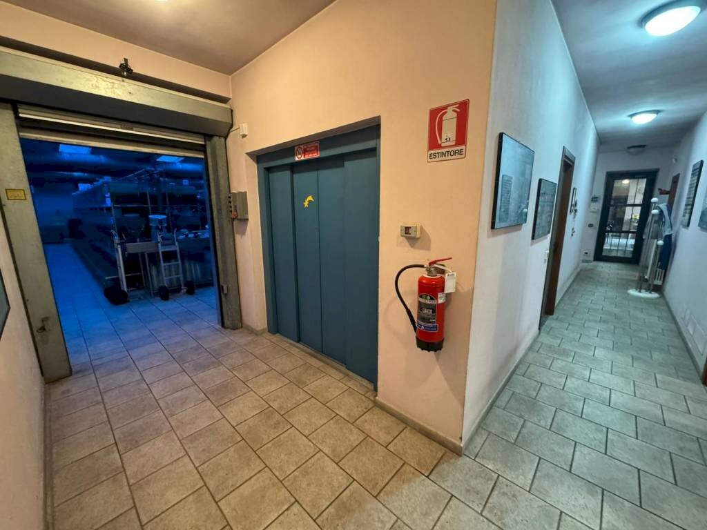 Disimpegno - Shed via Vittorio Arconti, 11, Gallarate - photo 2