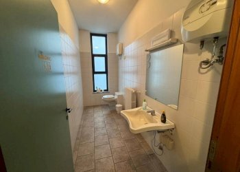 Bagno - Capannone via Vittorio Arconti, 11, Gallarate - foto 15